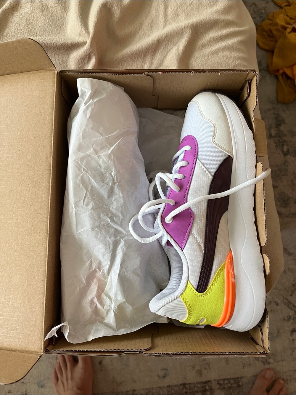 NEW Puma R78 Voyage Women’s Size 9 White Plum Lemon Sherbert Sneakers NIB - Picture 2 of 5